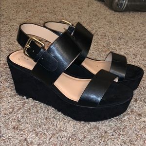 NWOT black platform sandals